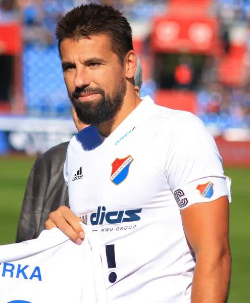 Барош, Милан